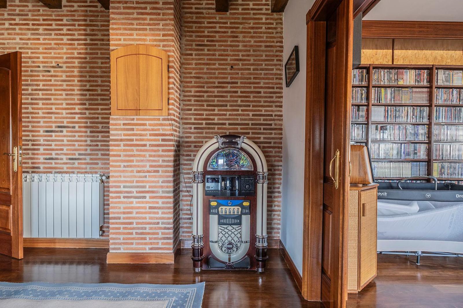 Mansion Con Jacuzzi A 40 Grados, Gran Piscina Y Padel Villa El Tiemblo Bagian luar foto